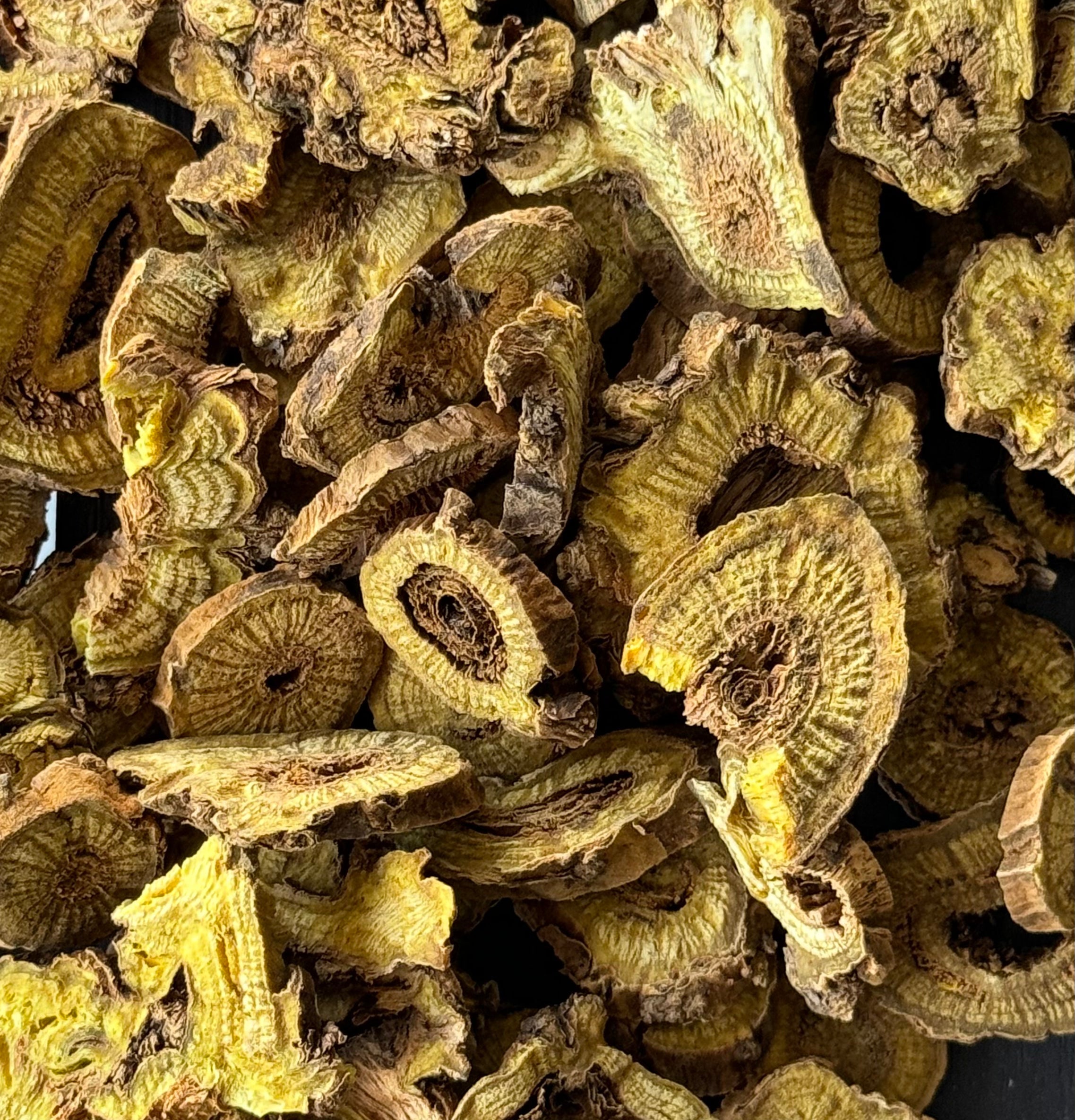 Huang Qin - 黄芩 - Baical Skullcap Root - Raw Herb
